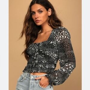 NWT Lulu’s Lovely Wishes Crop Top